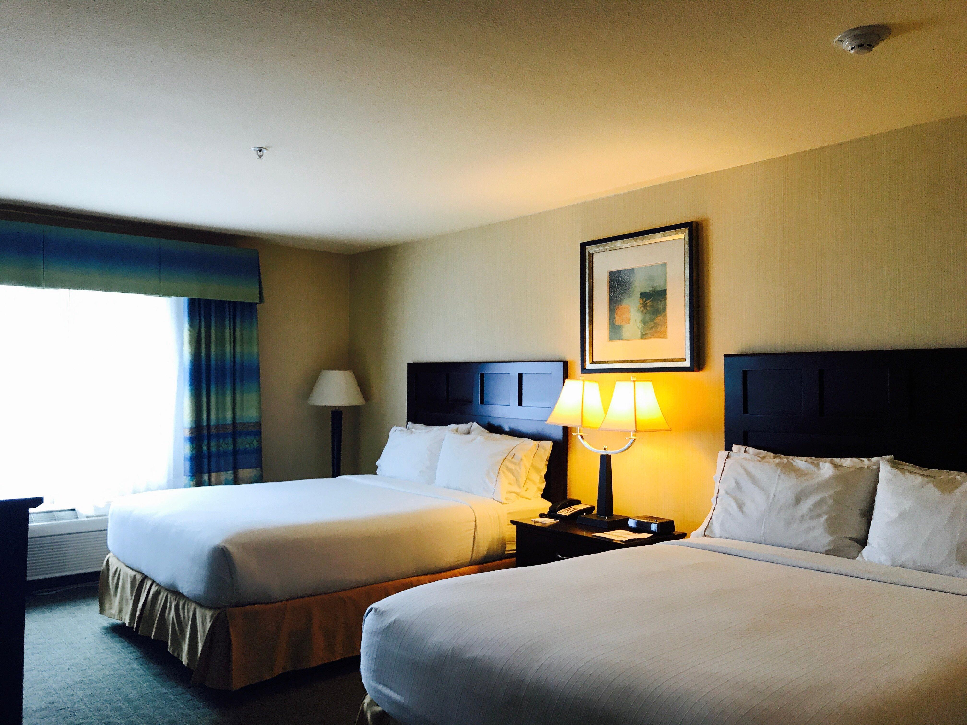 Holiday Inn Express Fort Bragg By Ihg Exterior photo