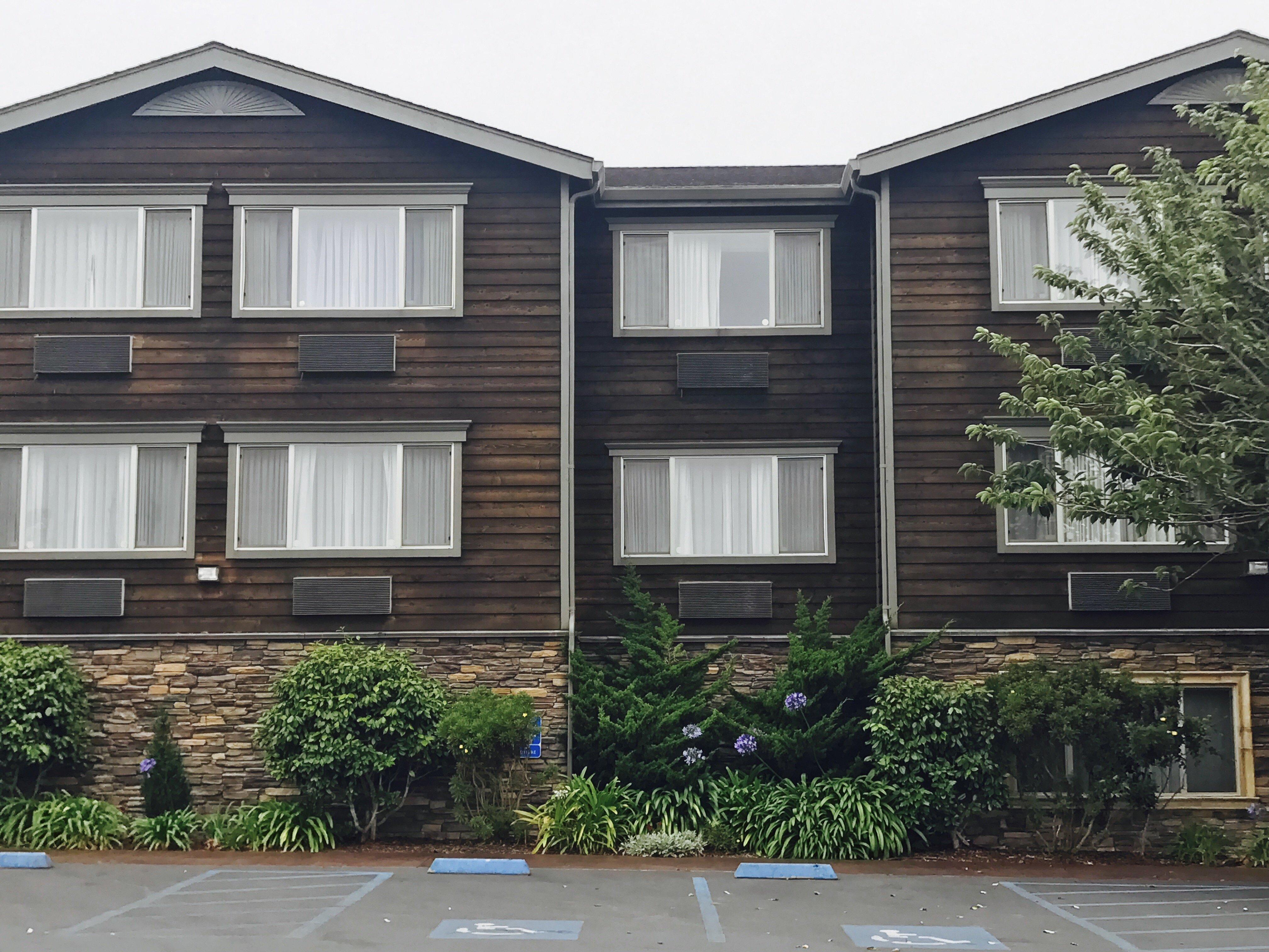 Holiday Inn Express Fort Bragg By Ihg Exterior photo